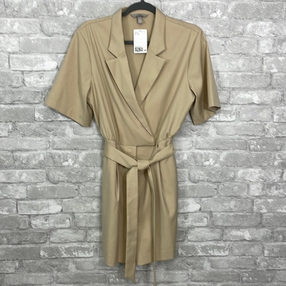 H&M Faux Wrap Belted Romper - Picture 1 of 5